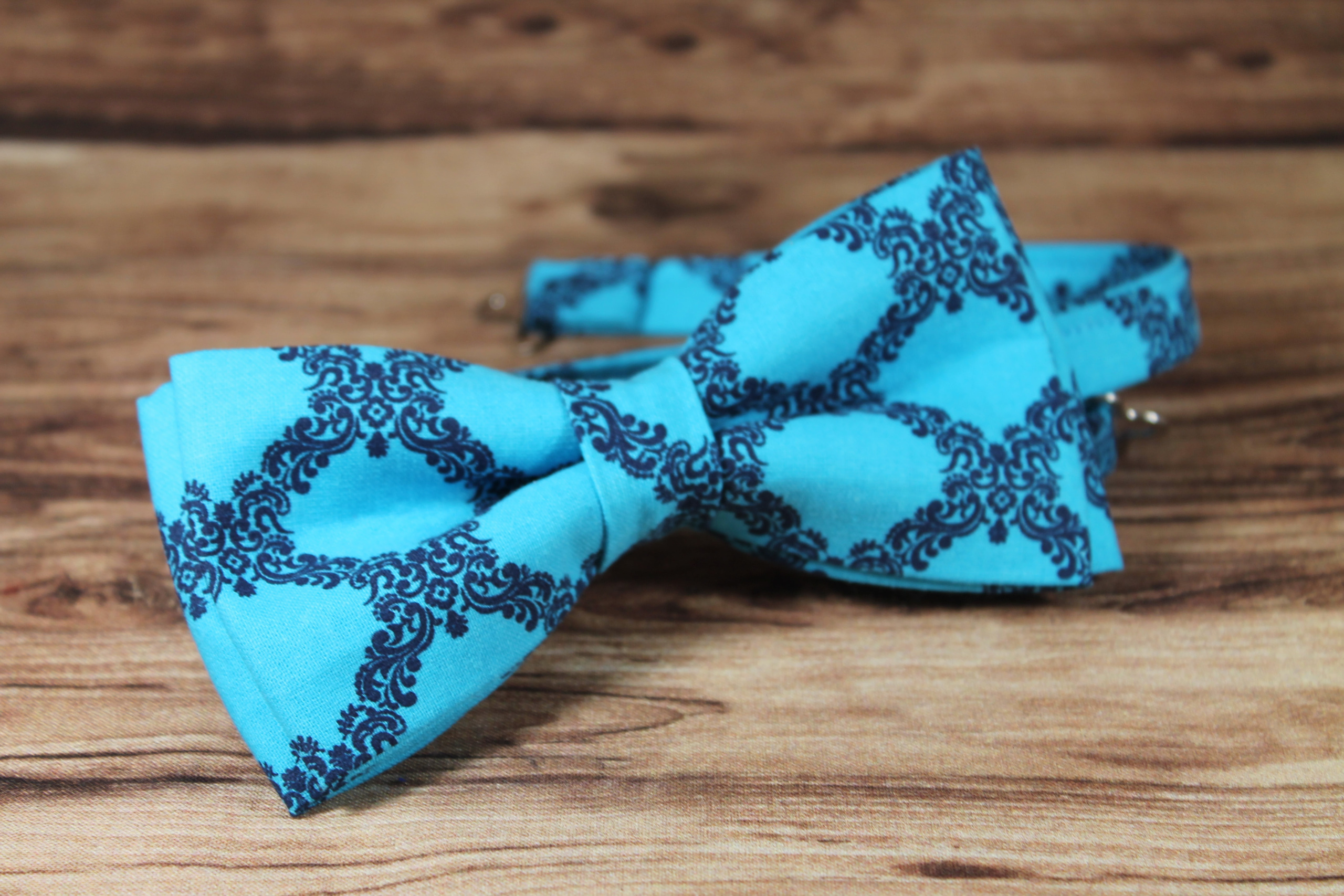 embroidered wooden bow tie The Intrepid turquoise