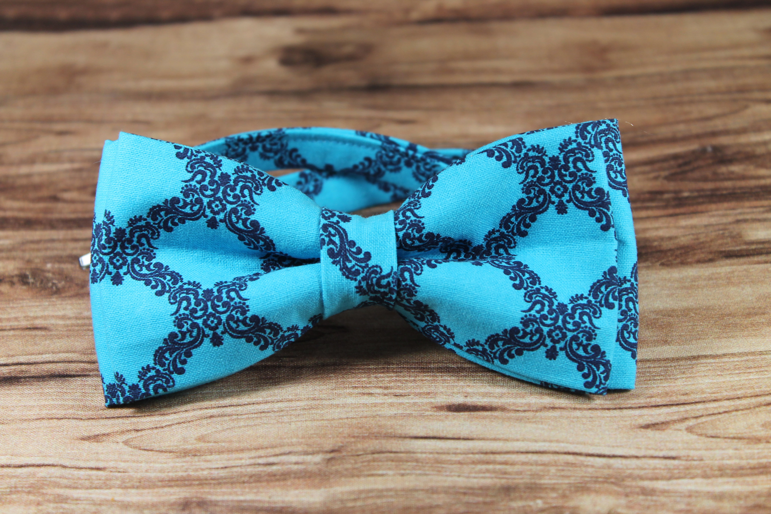 embroidered wooden bow tie The Intrepid turquoise